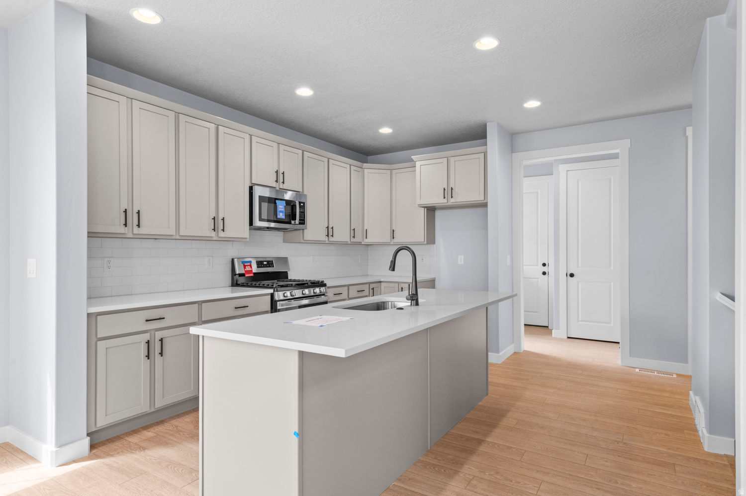 DAYBREAK CASCADES 230 - Residential