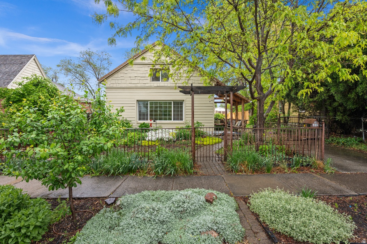 MIDVALE SUB - Residential
