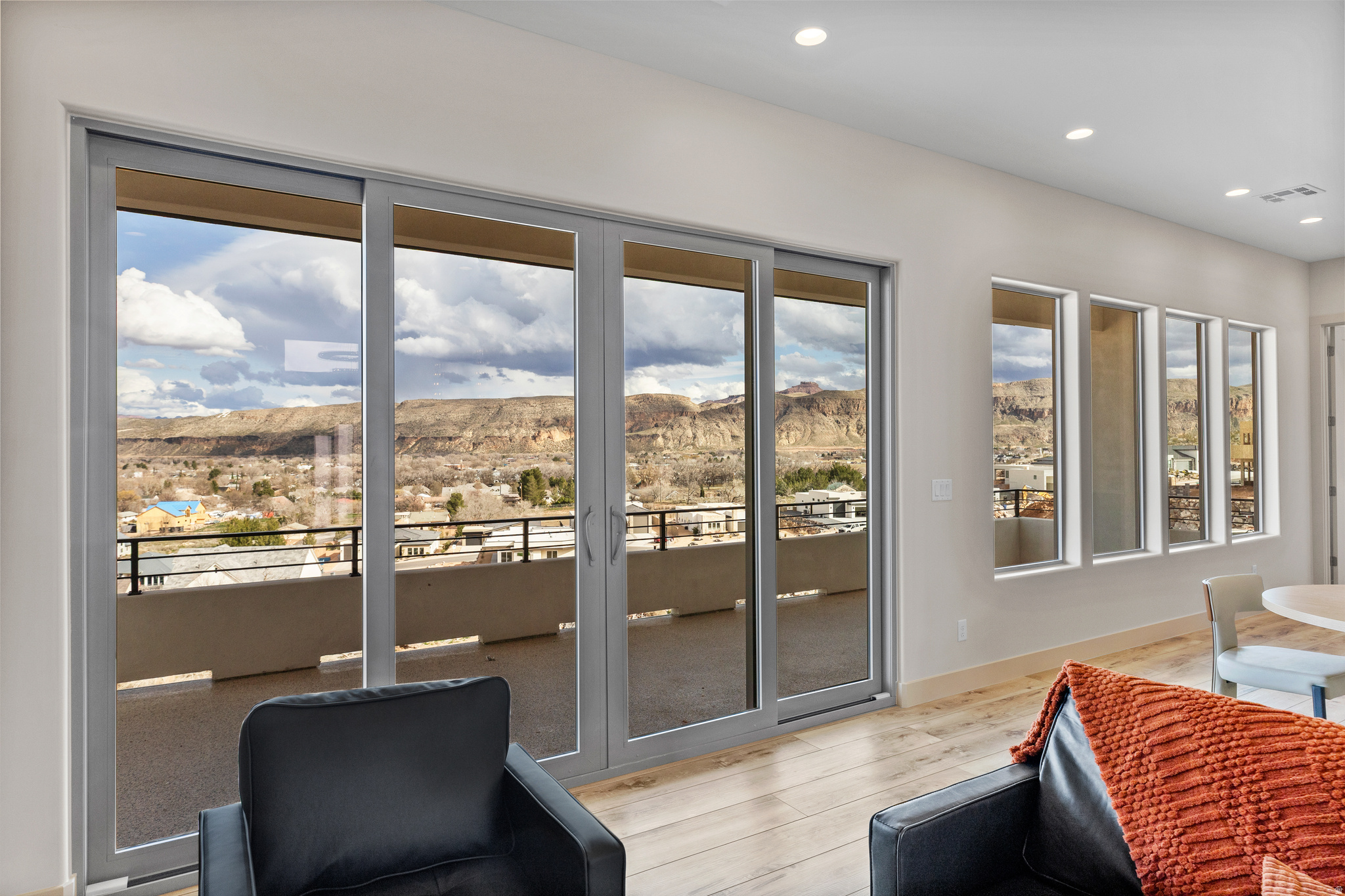 HILLSIDE ESTATES - Residential