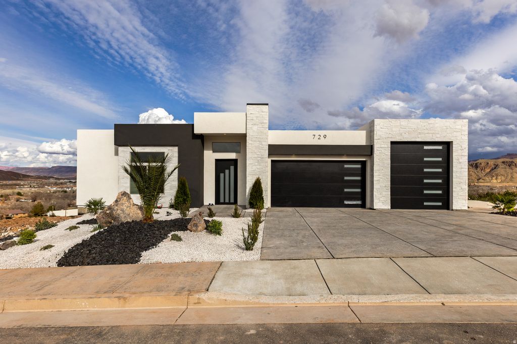 Photo of 729 S 1360 W #12, Hurricane, UT 84737 (MLS # 2137170)