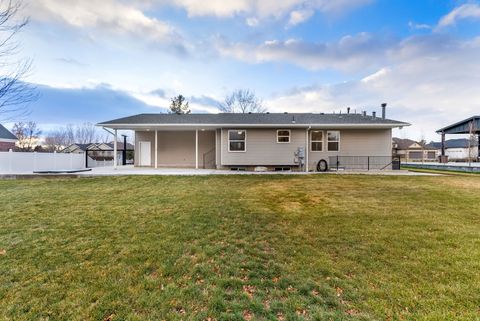 Tiny photo for 11545 S HAGAN RD, Sandy, UT 84092 (MLS # 2125602)