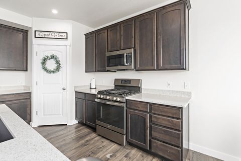 Tiny photo for 2529 W WYSTERIA DR, Mapleton, UT 84664 (MLS # 2152150)