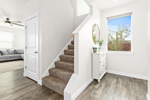 Tiny photo for 2529 W WYSTERIA DR, Mapleton, UT 84664 (MLS # 2152150)