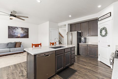 Tiny photo for 2529 W WYSTERIA DR, Mapleton, UT 84664 (MLS # 2152150)