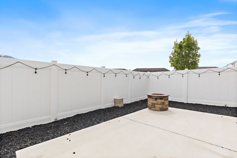 Tiny photo for 2529 W WYSTERIA DR, Mapleton, UT 84664 (MLS # 2152150)