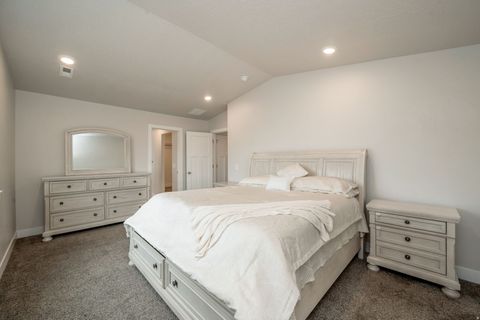 Tiny photo for 5907 S CROWN PARK CV, Kearns, UT 84118 (MLS # 2137101)