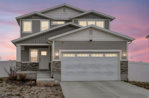 Tiny photo for 5907 S CROWN PARK CV, Kearns, UT 84118 (MLS # 2137101)