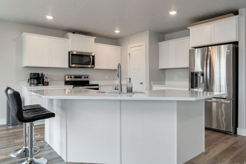 Tiny photo for 5907 S CROWN PARK CV, Kearns, UT 84118 (MLS # 2137101)