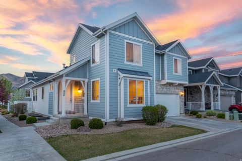 Photo of 824 W 2800 N, Lehi, UT 84043 (MLS # 2147432)