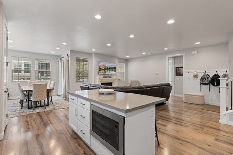 Tiny photo for 824 W 2800 N, Lehi, UT 84043 (MLS # 2147432)