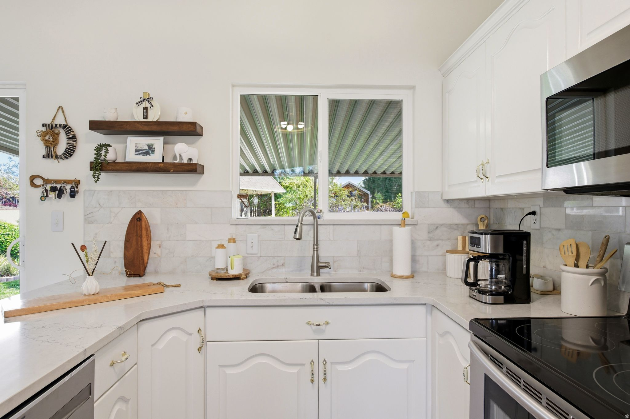 MURRAY DALE SUB ADD NO 3 - Residential