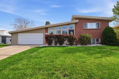 Photo of 336 E 6310 S, Salt Lake City, UT 84107 (MLS # 2151962)