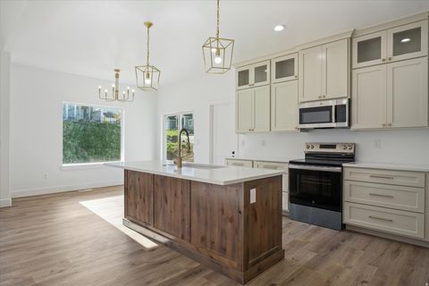 Tiny photo for 108 N 900 E, Hyde Park, UT 84318 (MLS # 2127906)