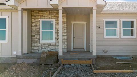 Tiny photo for 108 N 900 E, Hyde Park, UT 84318 (MLS # 2127906)