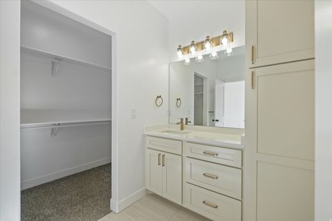 Tiny photo for 108 N 900 E, Hyde Park, UT 84318 (MLS # 2127906)