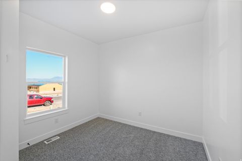 Tiny photo for 108 N 900 E, Hyde Park, UT 84318 (MLS # 2127906)
