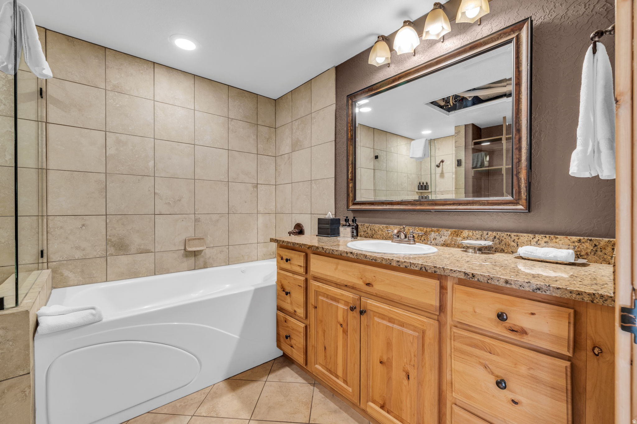 SILVERADO LODGE COND - Residential