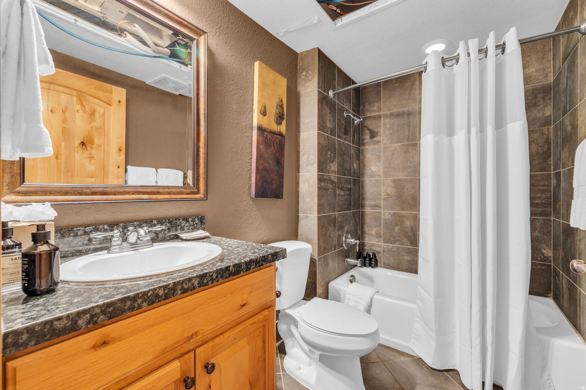 SILVERADO LODGE COND - Residential