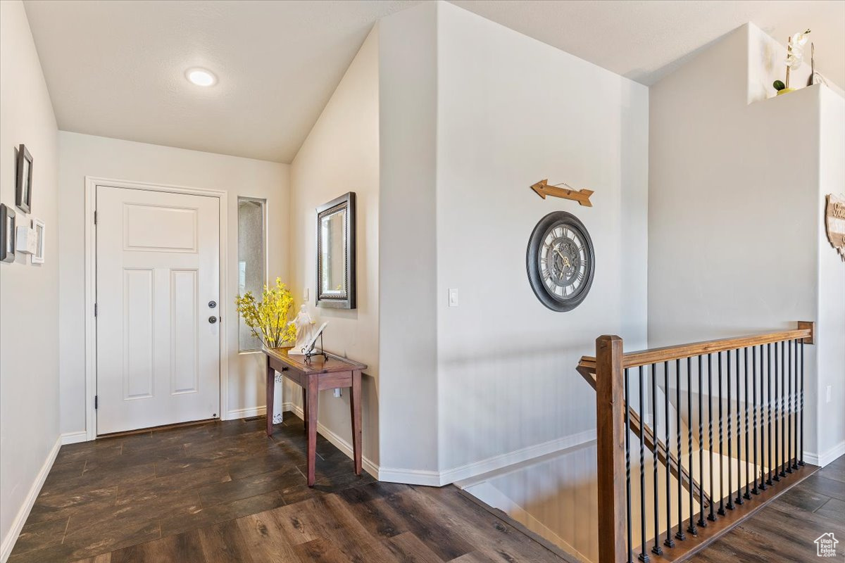 306 S SUNBURST DR