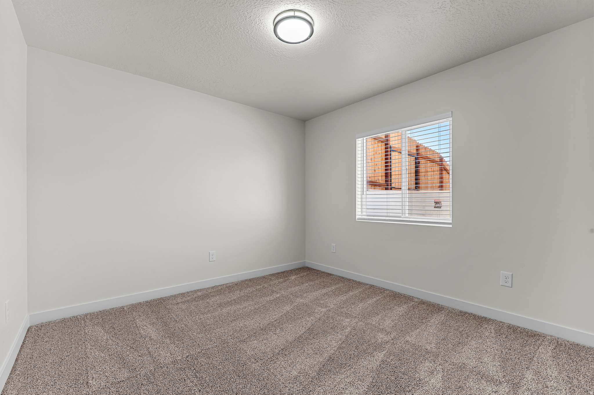 WALNUT - Residential