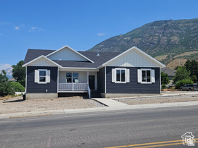 WALNUT - Residential