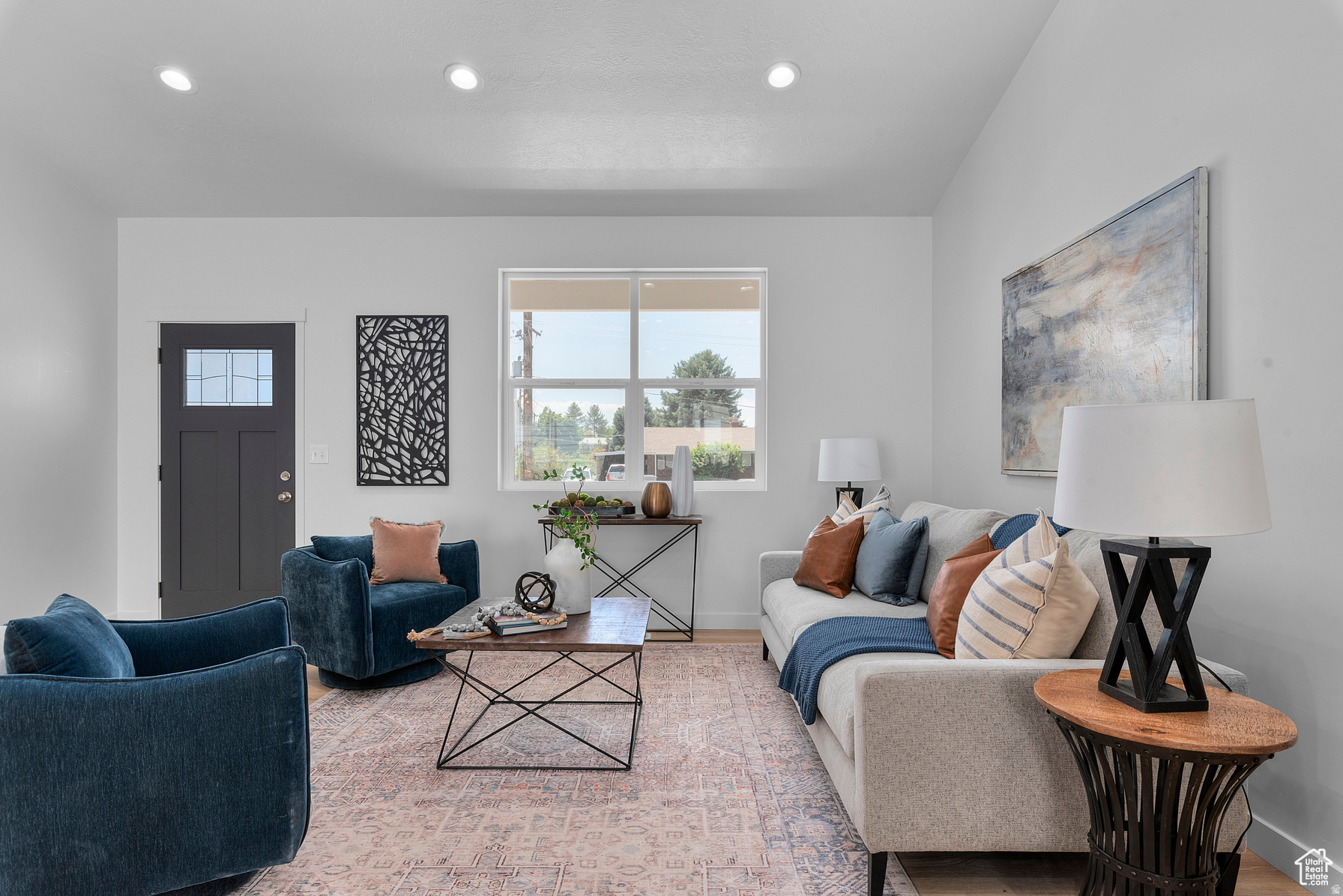 WALNUT - Residential