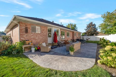 Tiny photo for 803 S 640 E, Payson, UT 84651 (MLS # 2119138)