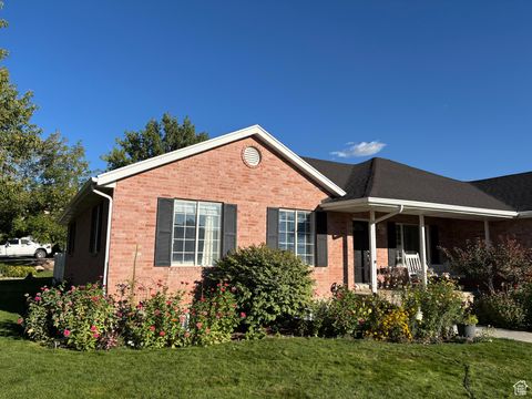 Tiny photo for 803 S 640 E, Payson, UT 84651 (MLS # 2119138)