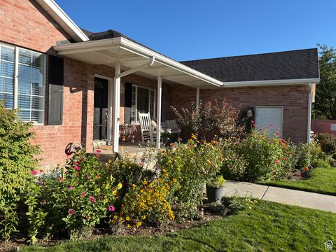 Tiny photo for 803 S 640 E, Payson, UT 84651 (MLS # 2119138)