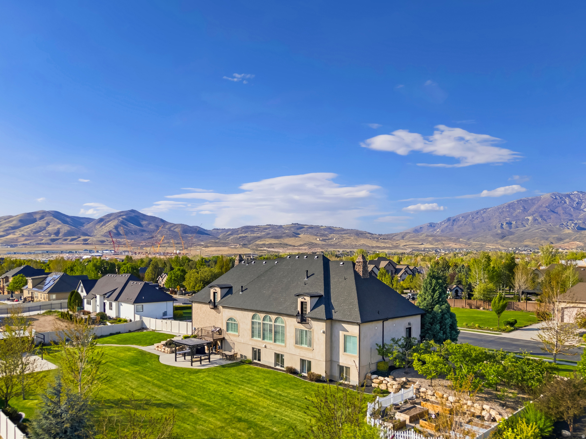 HORSESHOE BEND - Residential