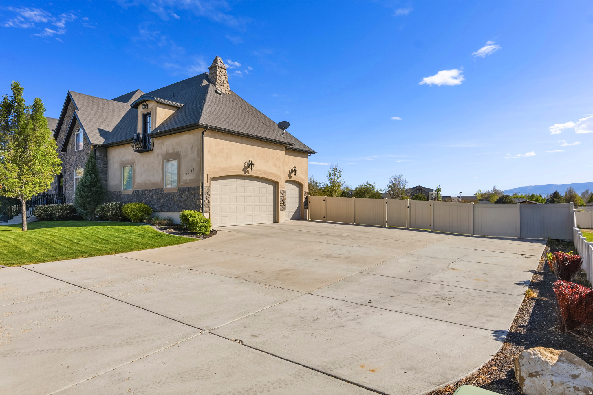 HORSESHOE BEND - Residential
