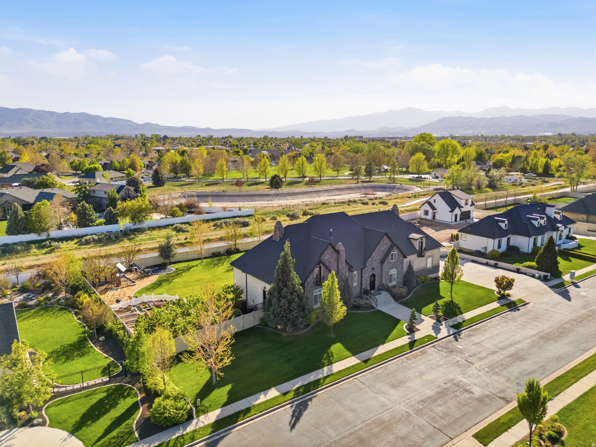 HORSESHOE BEND - Residential
