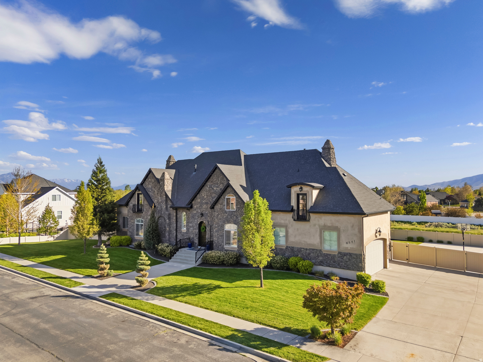 HORSESHOE BEND - Residential