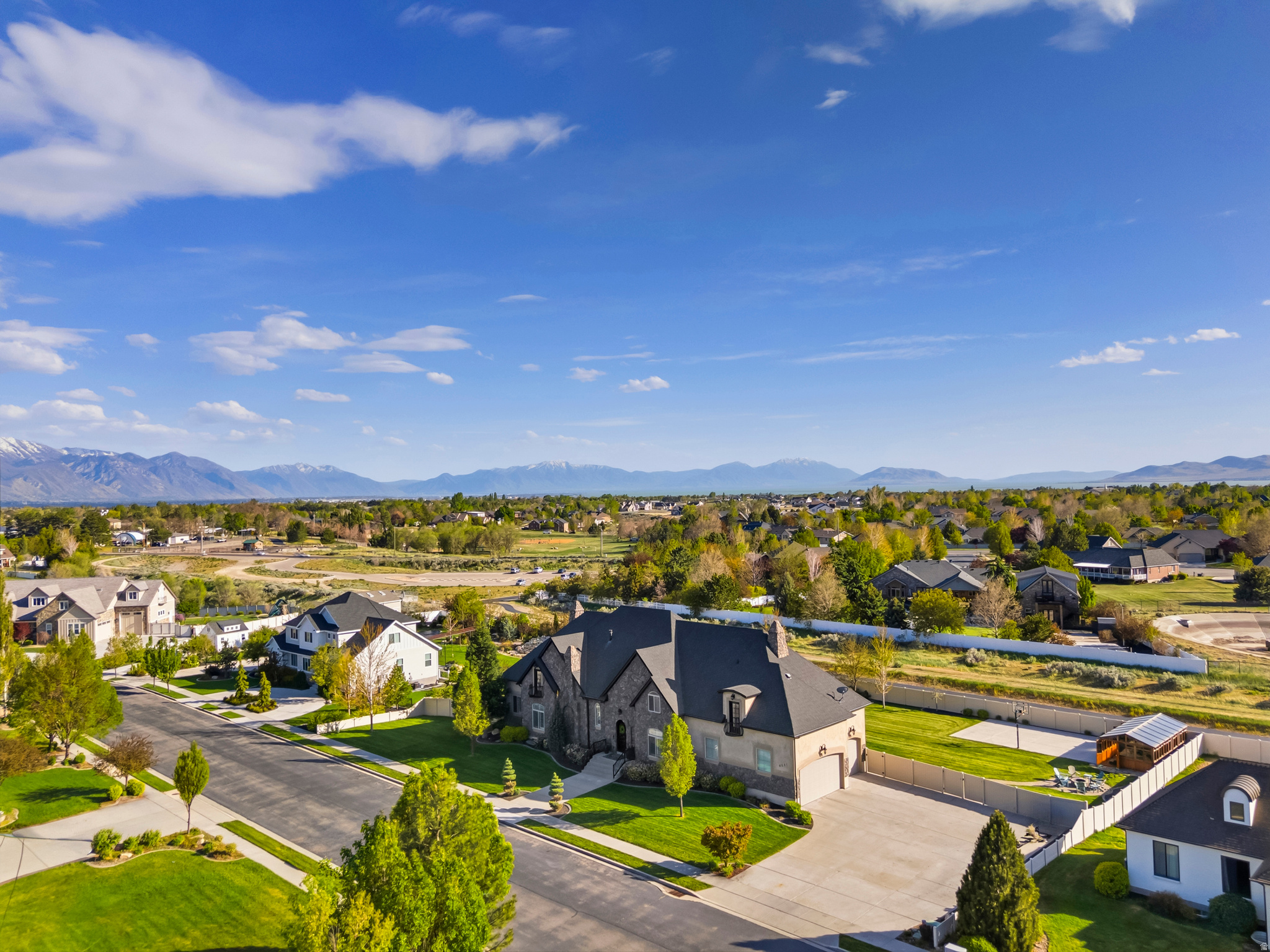 HORSESHOE BEND - Residential