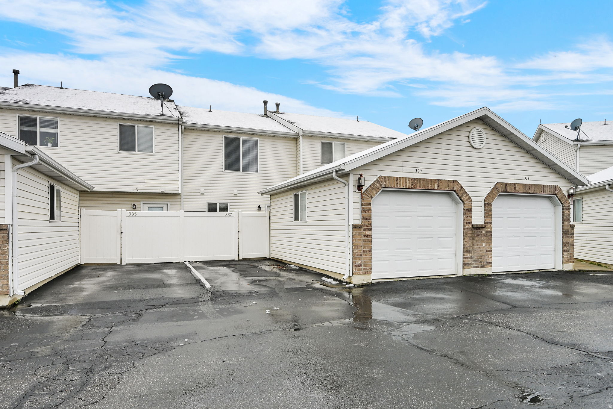 GOLFCREST VILLAGE - Residential