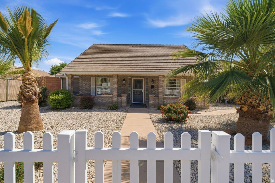 CHAPEL LANE EST - Residential