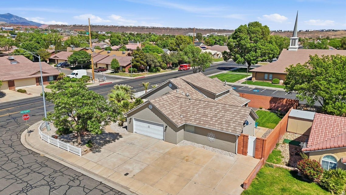 CHAPEL LANE EST - Residential