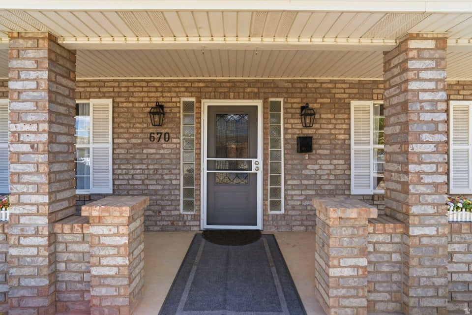 CHAPEL LANE EST - Residential