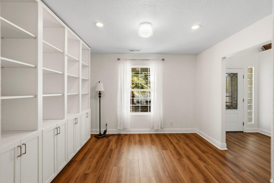 CHAPEL LANE EST - Residential