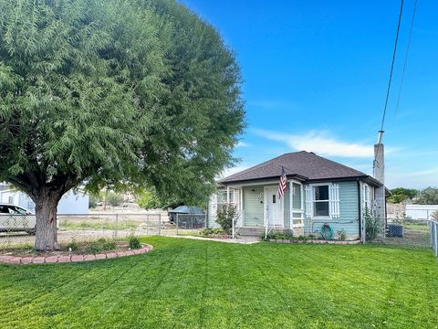 Photo of 250 W MILL RD, Ferron, UT 84523 (MLS # 2135117)