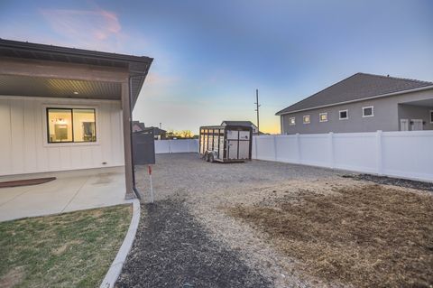 Tiny photo for 126 N 800 W, Mapleton, UT 84664 (MLS # 2145792)