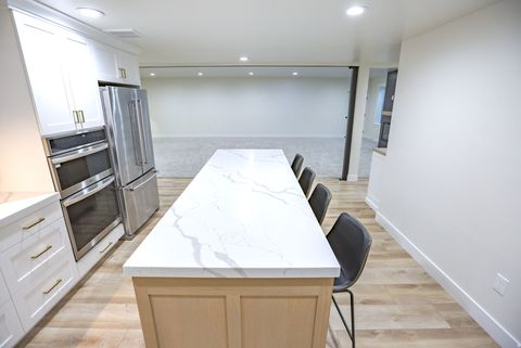 Tiny photo for 126 N 800 W, Mapleton, UT 84664 (MLS # 2145792)