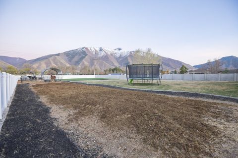 Tiny photo for 126 N 800 W, Mapleton, UT 84664 (MLS # 2145792)