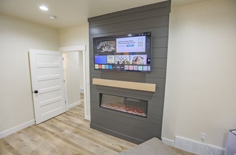 Tiny photo for 126 N 800 W, Mapleton, UT 84664 (MLS # 2145792)