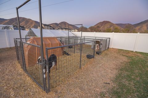 Tiny photo for 126 N 800 W, Mapleton, UT 84664 (MLS # 2145792)