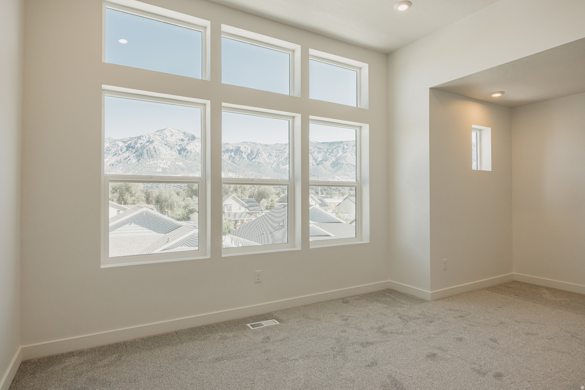 PROMINENCE POINT - Residential