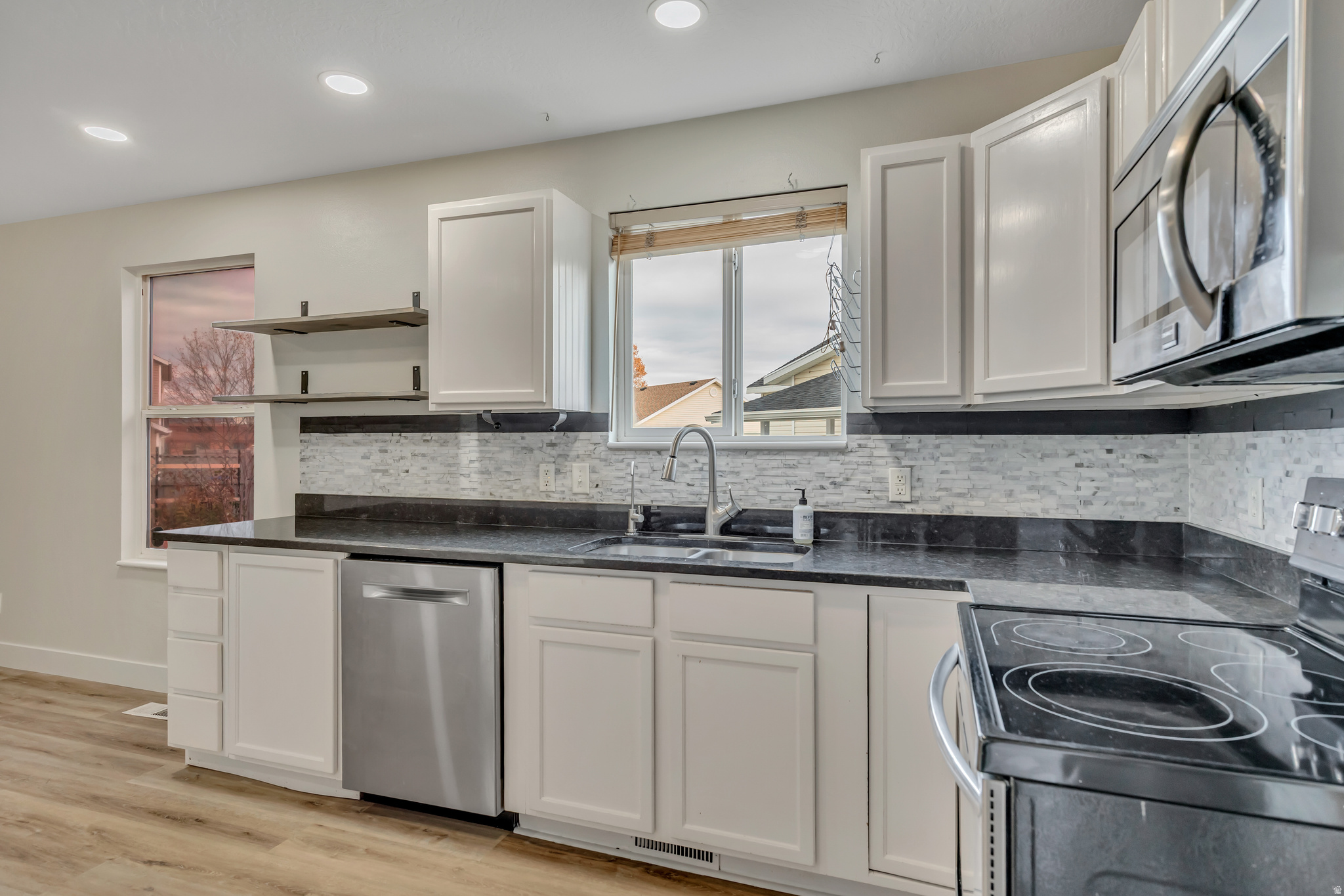 THE RANCHES - Residential