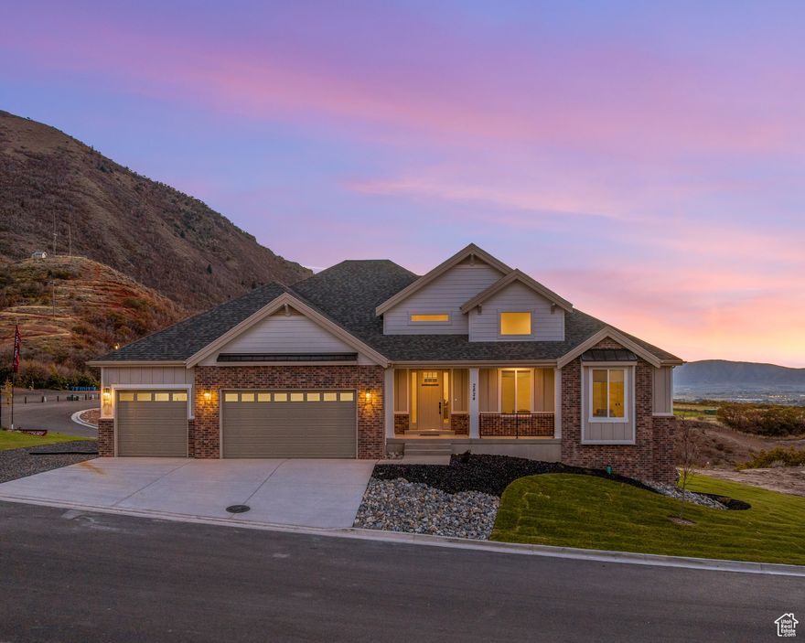 The "Drexel" Great use of floor plan. Stunning views of the mountains and valley at the Oakridge Cove community. Upgrade to Dexter $800k.  $10K in closing costs with the builder's preferred lender! Rates are subject to change, and subject to loan approval. Call/text a Salisbury agent today for more info about this or any other model that we can build you at this one-of-a-kind Spanish Fork community! Buyer to verify all info