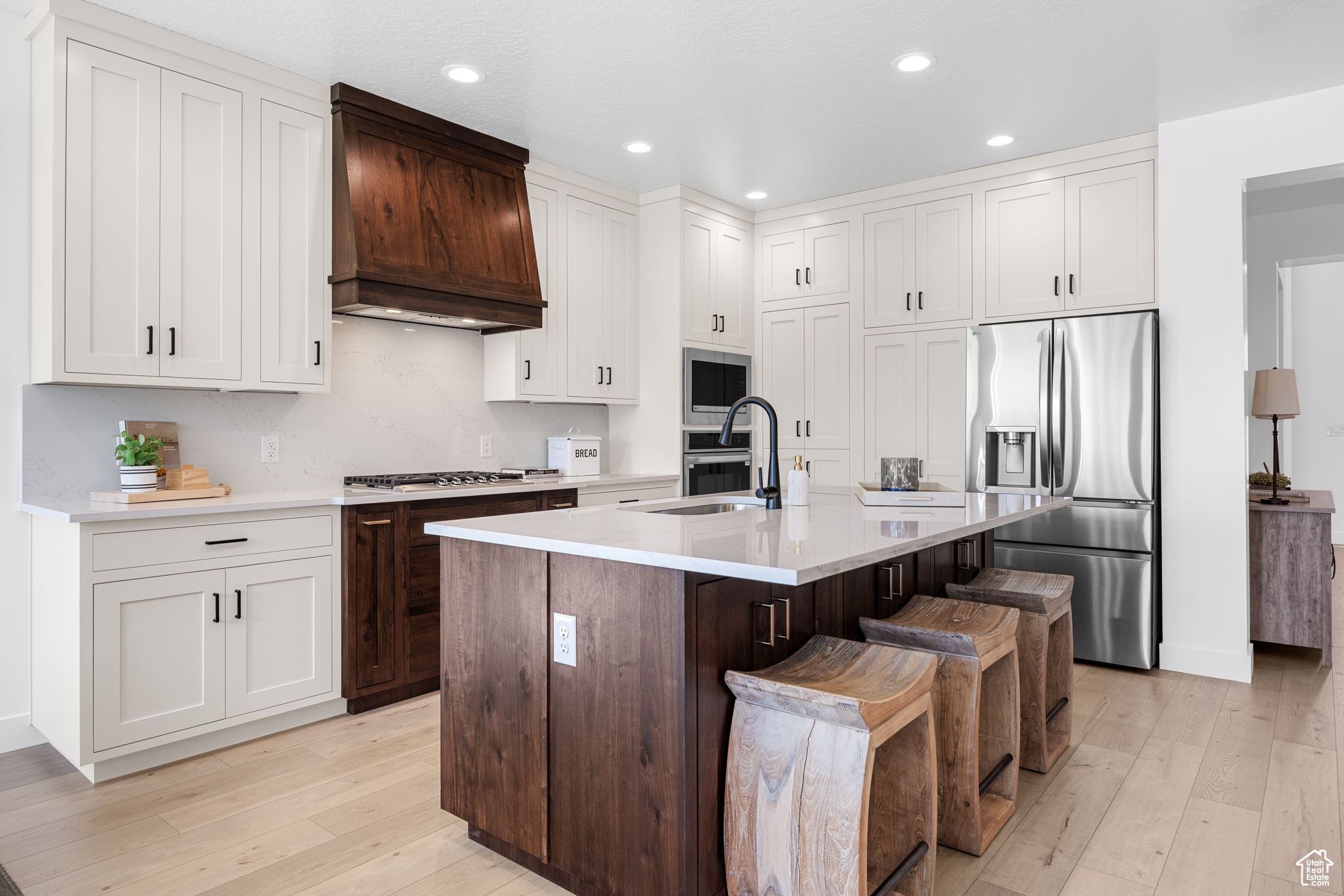 OAKRIDGE COVE - Residential