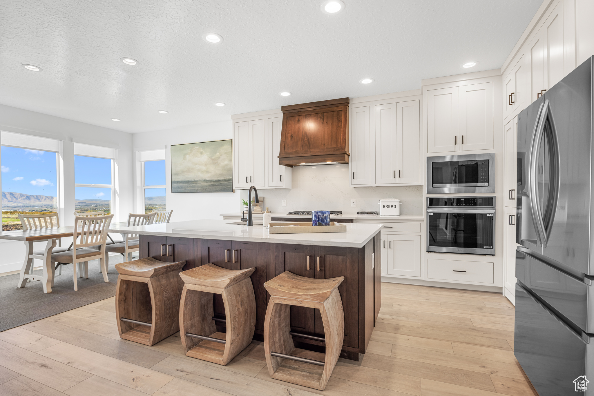 OAKRIDGE COVE - Residential